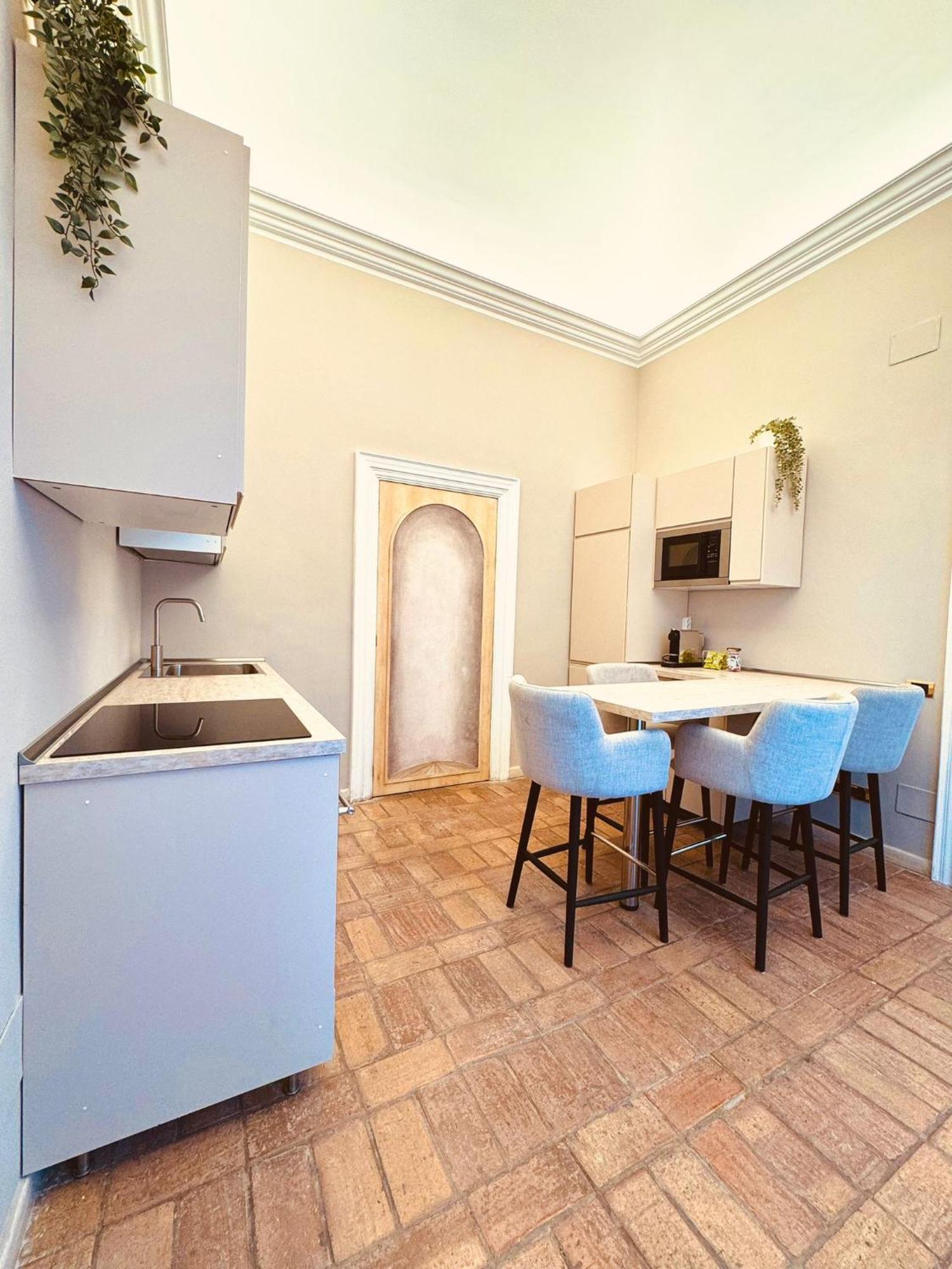 Lux Apartment Cavour Rome Exterior photo